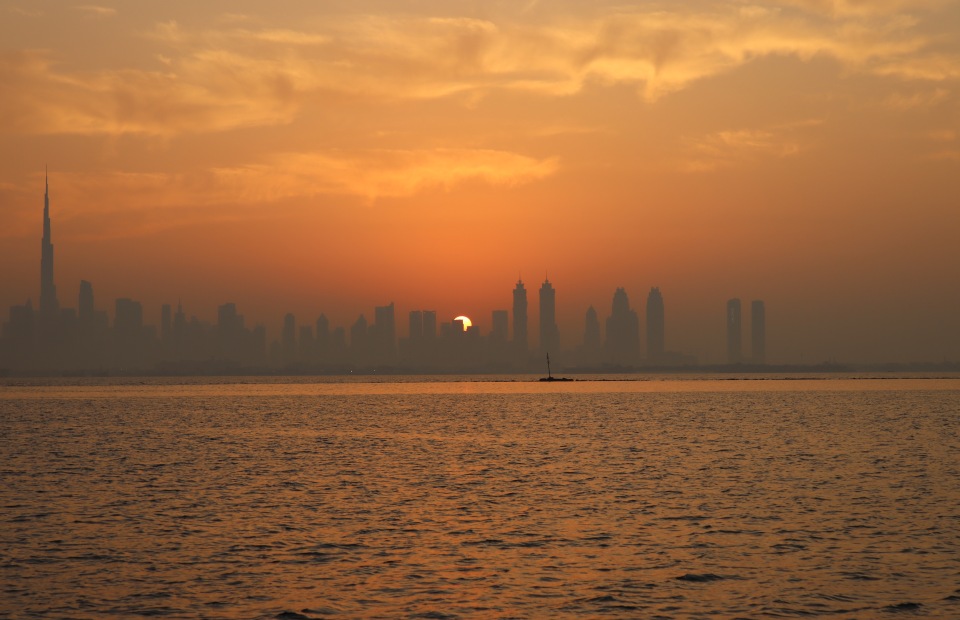 Прогулка на парусной яхте с видами на Дубай