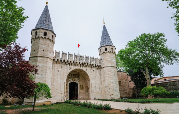 Дворцы Стамбула: Топкапы и Долмабахче (без очередей)